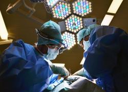 Covid, ammontano a 1.913 i medici sospesi perché senza vaccino