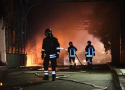 Catanzaro, incendio in appartamento: 3 morti e 4 feriti. La vittima più giovane aveva 12 anni