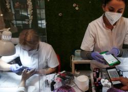 Nuove regole Covid, cosa cambia dal 1 febbraio: mascherine, green pass, obbligo vaccinale