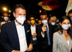 M5s, Di Maio pensa a Raggi per il dopo Conte: l'ex premier "si schianterà in primavera"