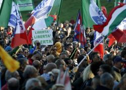 "Marcia su Roma", oggi la maxi-protesta contro il vaccino Covid: su Telegram il vademecum