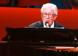 Chi è Peppino di Capri, età, figli e canzoni dell'artista: da Champagne a Roberta