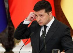 Ucraina, Zelensky informato che l'attacco russo sarà il 16 febbraio: gli Usa spostano l'ambasciata da Kiev a Leopoli