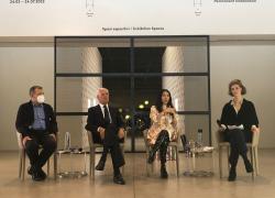 Metaspore di Anicka Yi a Pirelli HangarBicocca, Tronchetti Provera: "Mostra visionaria, che unisce scienza e arte"