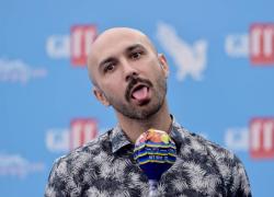 Chi è Maccio Capatonda: biografia, carriera, film, fidanzata, libro e nome vero