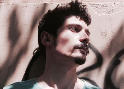 Chi è Pierdavide Carone, fidanzata, tumore, malattia, figlio, canzoni