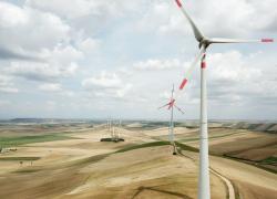 Eni: primo investimento per GreenIT che acquisisce progetti eolici per 110 MW in Italia 