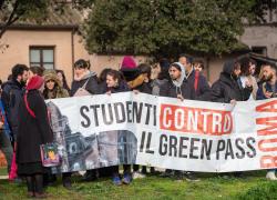 Covid, Sileri preannuncia la fine del green pass: "Suo superamento? Ne stiamo discutendo"