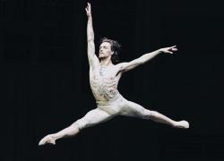 Sergei Polunin, ballerino ucraino con tatuato Putin fuori dall'Arcimboldi: il motivo