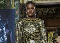 Oriental Fashion Show, la moda diventa manifestazione libera di culture diverse