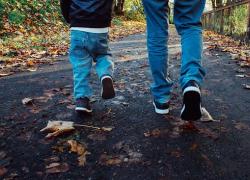 Festa del papà: frasi divertenti, belle, per chi non c'è più, di auguri e celebri