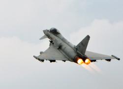 Cina-Usa, sfiorato incidente aereo nel Pacifico. Portaerei di Pechino al largo di Guam