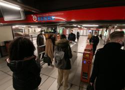 Atm, giornata di disservizi in centro a Milano e venerdì il via allo sciopero straordinario di 10 giorni di Al Cobas
