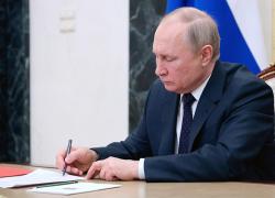 Russia, la Borsa di Mosca non accetterà più le valute Euro e Dollaro Usa nelle transazioni, Putin lancia la sfida finanziaria all'Occidente
