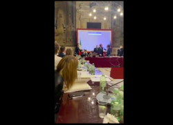 Riforma fiscale, Marattin ferma i lavori e in commissione scoppia la bagarre. "Qui finisce male": il VIDEO