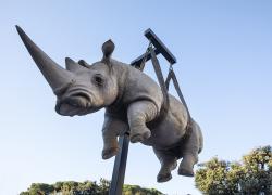 
Audaci sculture protagoniste della mostra dell’artista Stefano Bombardieri allestita tra il lungomare e le vie del centro di Forte dei Marmi
