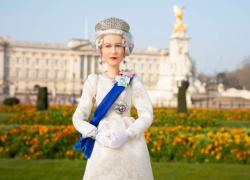 La Regina Elisabetta in versione Barbie