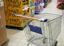 Conad Pescara, direttrice chiede lista donne col ciclo mestruale dopo aver trovato assorbente 