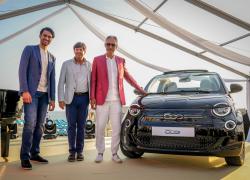 Forte dei Marmi, Andrea e Matteo Bocelli protagonisti della presentazione della nuova Fiat 500 elettrica 