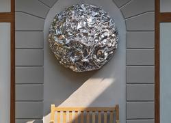 Alla Cortesi Gallery l'artista Tiziana Lorenzelli con "Naturalismo Cosmico"