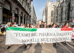 Ema finanziata dalla stessa Big Pharma: come le case farmaceutiche approvano se stesse