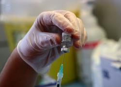 Vaccino Covid, Gimbe ammette: "Calo efficacia terza dose". La quarta? Un flop