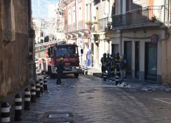 Terremoto Marche, scossa di magnitudo 5.7 alle 7 di mattina: nessun morto, treni bloccati e scuole chiuse