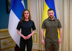 Ucraina, incontro Marin-Zelensky nel momento peggiore: come l'Occidente sta facendo di tutto per provocare Mosca