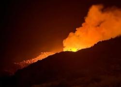 Incendio a Stromboli durante le riprese di una fiction con Ambra Angiolini: aperta un'inchiesta 