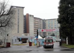 Forlì, malore improvviso al centro commerciale: morto 64enne. Era vaccinato?