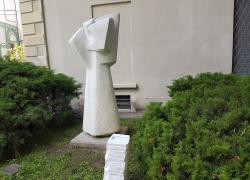 Intesa Sanpaolo, alle Gallerie d'Italia di Milano in mostra sette sculture Henraux