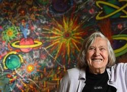 Milano, statua dedicata a Margherita Hack: è la prima per una scienziata sul suolo italiano 
