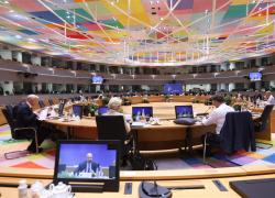 Al via il Consiglio Europeo, sul tavolo sostegno all'Ucraina, difesa e ReArm Europe; il Cremlino attacca: "UE partito della guerra"