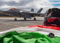 Islanda, l'Italia obbedisce alla Nato e invia 130 soldati e quattro F35 per monitorare la "rotta artica"