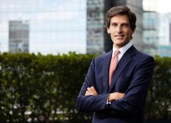 UniCredit, Ubertalli esce dopo un anno: Orcel sarà anche a capo dell'Italia. La lettera dell'Ad e Padoan: “Passo per rafforzare il nostro business”