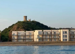 Ascea Marina, ecomostro dismesso da istituto religioso a resort di lusso sulla spiaggia: lettera al Papa