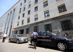 Suicidio Milano, avvocato precipita dal Palazzo di Giustizia: non esercitava da 8 anni