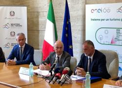  Enel, Trenitalia e Ministero, accordo per il turismo sostenibile: focus su mobilità elettrica, comunità energetiche e panchine smart