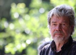 Reinhold Messner, record tolto dal Guinness dei primati: "Non ha scalato lui gli 8mila dell'Annapurna", l'alpinista: "Sciocchezze"