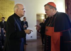 Monsignor Carlo Maria Viganò e il j'accuse che ognuno dovrebbe leggere: "Non che alcuno abbia mai pensato che Jorge Mario possa in qualche modo essere cattolico"