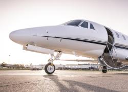 Parigi, appello del Governo per limitare l'uso dei jet privati