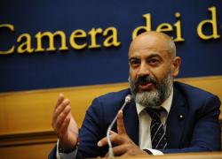 Elezioni, Paragone raccoglie firme necessarie per presentare liste: "Italexit ce l'ha fatta"