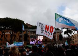 Canto per i miei amici dissidenti (o resistenti): "Tutto incominciò grazie alla consapevolezza che l'unione fa la forza, da soli non si sopravvive"