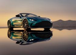 Aston Martin presenta la nuova V12 Vantage Roadster: massima espressione di stile e velocità