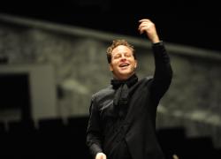 Festival MITO 2022, John Axelrod dirige la Philharmonia Orchestra  per inaugurare la sedicesima edizione