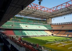 Caro energia, illuminazione ridotta negli stadi di Serie A. "Luci accese al massimo per 4 ore"