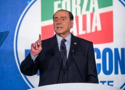 Berlusconi: "Putin forzato a fare la guerra in Ucraina per colpa del partito comunista"