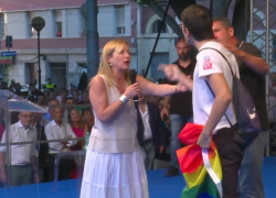 Elezioni, Meloni a confronto con un militante Lgbt a Cagliari: “Idee diverse ma rispetto reciproco” 