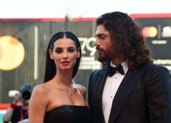 Francesca Chillemi e Can Yaman, i fotografi choc: "Fate l'amore". La risposta dell'attore è da Oscar