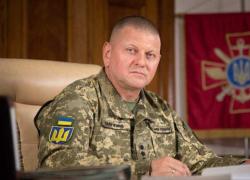 Ucraina, l'analisi di Zaluzhnyi su come vincere la guerra: "Colpire i russi nel loro territorio; resisteremo anche in caso di attacco nucleare"